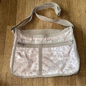LeSportsac | Wistful Florals Deluxe Everyday Bag